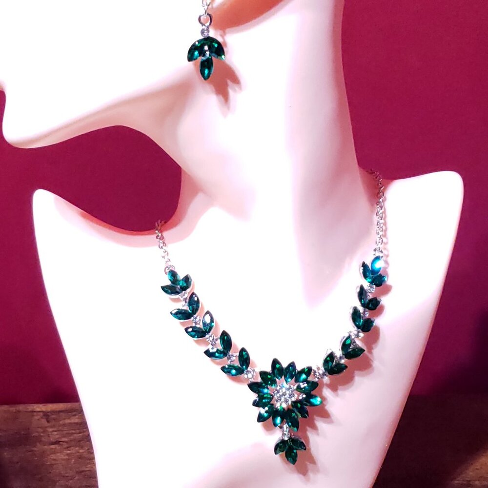 Emerald Green Rhinestone Necklace & Earrings